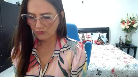 Bella online show from 12-15-25, 11:31