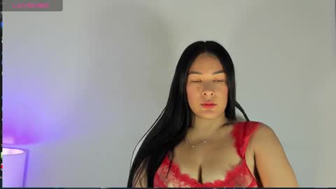 Snapshot of bella_hadid1_ chatting on 02-28-25, 01:58 Laura online show from 02-28-25, 01:58