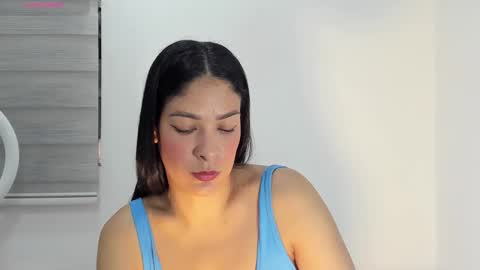 Laura online show from 10-30-25, 03:57