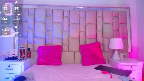 Snapshot of bella_haimi chatting on 03-01-26, 03:52 bella online show from 03-01-26, 03:52