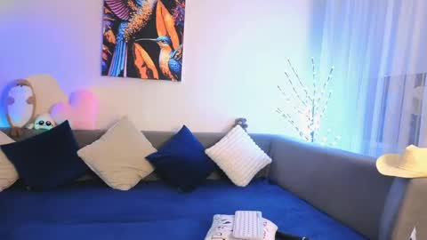 Snapshot of bella_hillss chatting on 03-16-26, 08:02 Bella online show from 03-16-26, 08:02