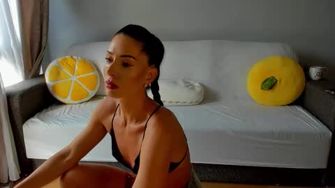 Anna  online show from 11-09-25, 09:29