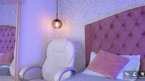 Snapshot of bella_kitty_ chatting on 01-07-25, 12:20 Bella online show from 01-07-25, 12:20