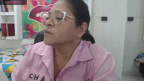 Snapshot of bella_lady_1_ chatting on 09-18-25, 11:45 lady online show from 09-18-25, 11:45