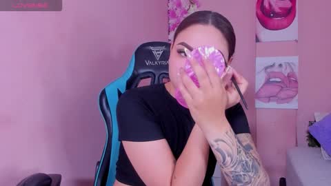 BELLA online show from 09-17-25, 12:40