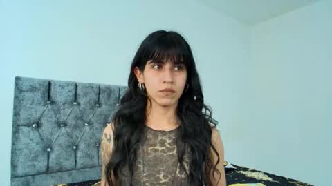 Snapshot of bella_poisonous chatting on 09-10-25, 12:10 Bella online show from 09-10-25, 12:10