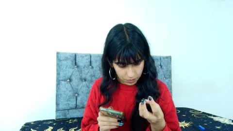 Snapshot of bella_poisonous chatting on 09-17-25, 11:06 Bella online show from 09-17-25, 11:06