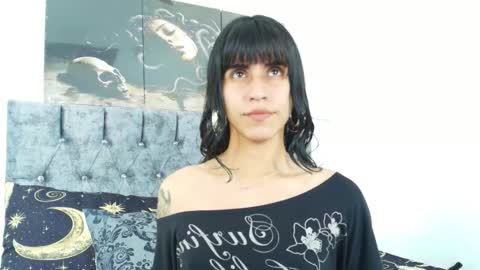 Snapshot of bella_poisonous chatting on 10-04-25, 11:25 Bella online show from 10-04-25, 11:25