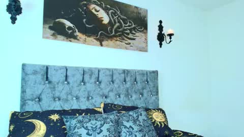 Snapshot of bella_poisonous chatting on 10-12-25, 12:09 Bella online show from 10-12-25, 12:09