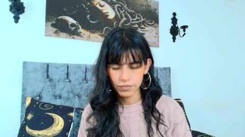 Snapshot of bella_poisonous chatting on 10-23-25, 01:16 Bella online show from 10-23-25, 01:16