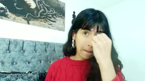 Snapshot of bella_poisonous chatting on 11-22-25, 01:15 Bella online show from 11-22-25, 01:15