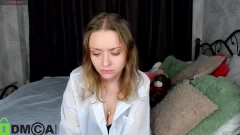 Snapshot of bella_ramsi chatting on 09-21-25, 11:50 Linda Bella online show from 09-21-25, 11:50