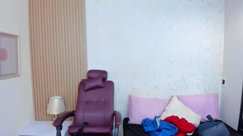 Snapshot of bella_riviera chatting on 10-06-25, 07:00 Bella Riviera online show from 10-06-25, 07:00