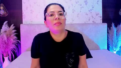 Bella online show from 10-04-25, 11:41