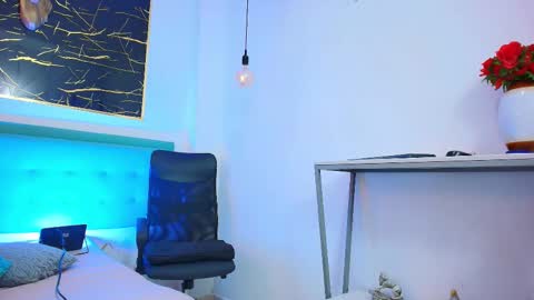     online show from 11-09-25, 08:40