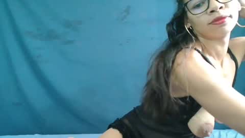 bella_sexy99 online show from 02-06-25, 11:54