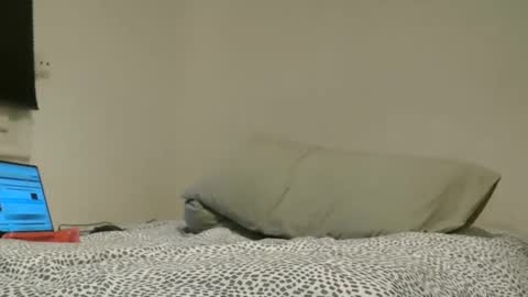 Snapshot of bella_sexy_feet chatting on 02-03-25, 08:13 bella_sexy_feet online show from 02-03-25, 08:13