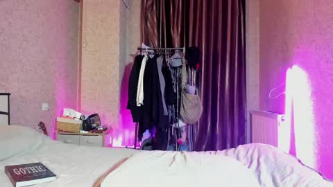 Snapshot of bella_sims chatting on 04-09-26, 06:24 bella sims online show from 04-09-26, 06:24