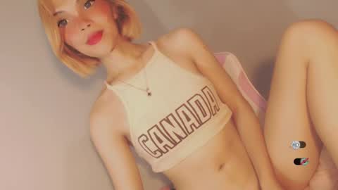 Snapshot of bella_tara chatting on 12-27-24, 11:28 Bella online show from 12-27-24, 11:28