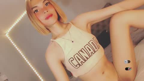 Snapshot of bella_tara chatting on 01-05-25, 04:25 Bella online show from 01-05-25, 04:25