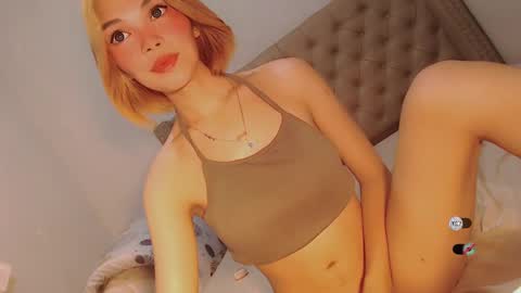 Snapshot of bella_tara chatting on 01-25-25, 02:47 Bella online show from 01-25-25, 02:47