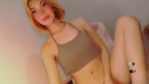 Snapshot of bella_tara chatting on 02-21-25, 05:24 Bella online show from 02-21-25, 05:24
