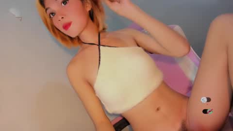 Snapshot of bella_tara chatting on 03-10-25, 10:37 Bella online show from 03-10-25, 10:37