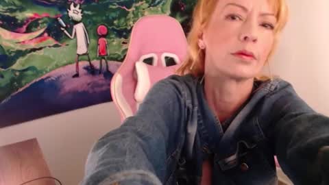 bella_volup online show from 02-15-26, 05:31