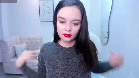  Bella Hadid  online show from 01-12-25, 11:39
