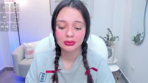  Bella Hadid  online show from 02-28-25, 02:20