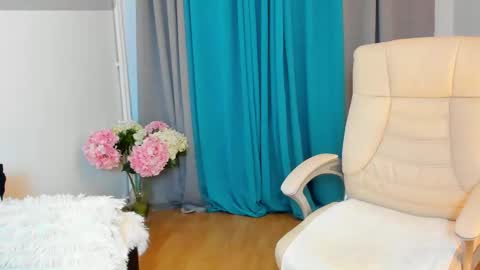 BellaAnna online show from 02-28-25, 12:42
