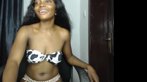 Snapshot of bellababy6 chatting on 10-18-25, 05:35 bella online show from 10-18-25, 05:35