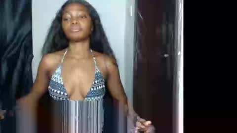 Snapshot of bellababy6 chatting on 10-27-25, 06:45 bella online show from 10-27-25, 06:45