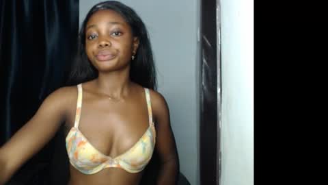 Snapshot of bellababy6 chatting on 11-04-25, 05:23 bella online show from 11-04-25, 05:23