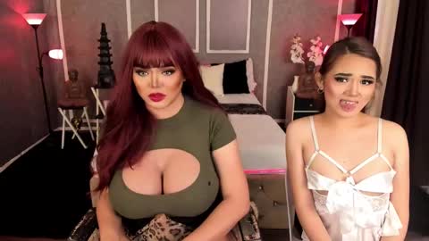 Snapshot of bellabrown_19xxx chatting on 02-10-25, 11:23 Bella online show from 02-10-25, 11:23