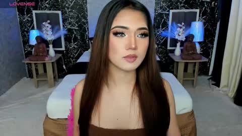 Snapshot of bellabrown_19xxx chatting on 09-26-25, 08:51 Bella online show from 09-26-25, 08:51