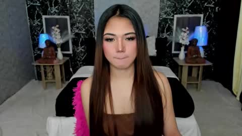 Snapshot of bellabrown_19xxx chatting on 10-10-25, 06:56 Bella online show from 10-10-25, 06:56