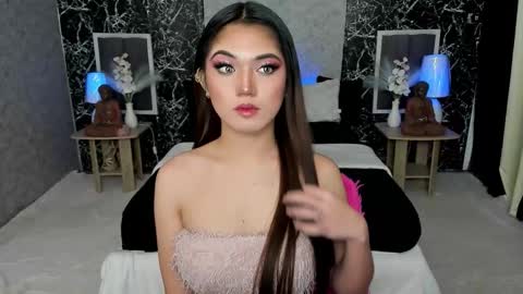 Snapshot of bellabrown_19xxx chatting on 10-13-25, 08:25 Bella online show from 10-13-25, 08:25