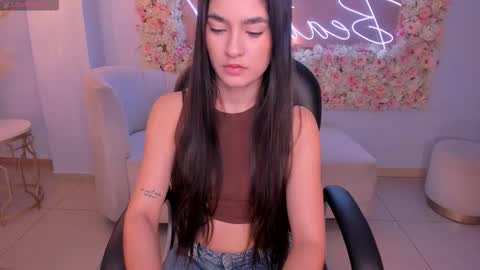Bella  online show from 09-15-25, 07:36