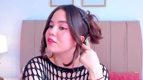 BellaFontana online show from 11-12-25, 04:29