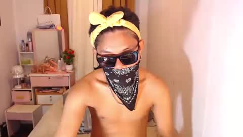 Snapshot of bellagorgeousx chatting on 09-17-25, 03:03 Bella online show from 09-17-25, 03:03