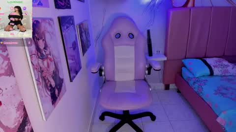 bellagreen_ online show from 10-07-25, 08:39