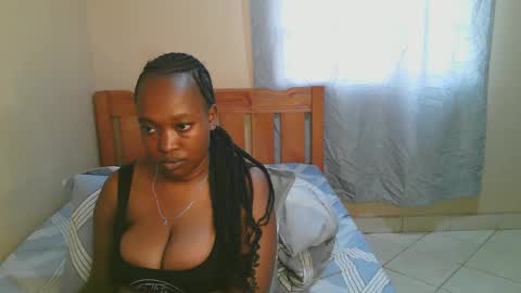 Snapshot of bellalure33 chatting on 10-26-25, 11:16 Bella online show from 10-26-25, 11:16
