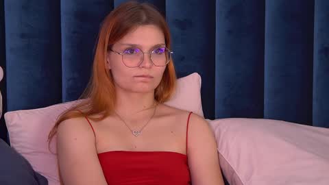 Snapshot of bellamarebelle chatting on 09-23-25, 04:43 BellaMarebelle online show from 09-23-25, 04:43