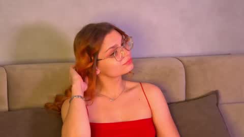 Snapshot of bellamarebelle chatting on 10-09-25, 04:32 BellaMarebelle online show from 10-09-25, 04:32