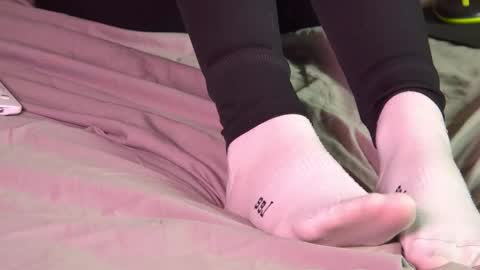 Snapshot of bellamarebelle chatting on 12-14-25, 04:18 BellaMarebelle online show from 12-14-25, 04:18