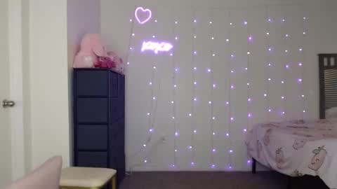 Bella Monroe online show from 02-14-25, 04:47