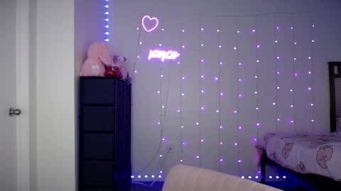 Bella Monroe online show from 02-19-25, 05:16