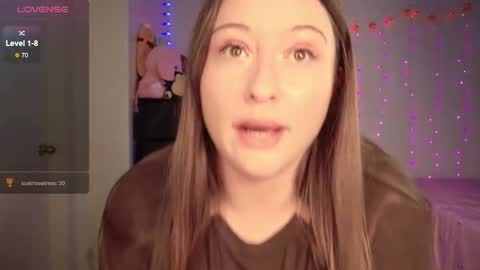 Bella Monroe online show from 10-19-25, 04:24