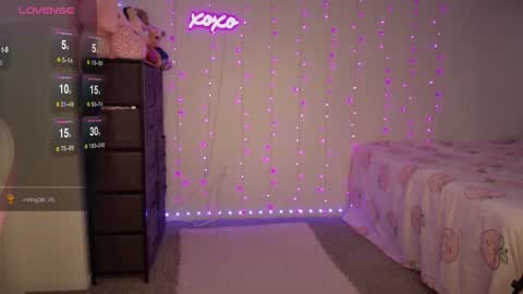 Bella Monroe online show from 12-20-25, 03:57